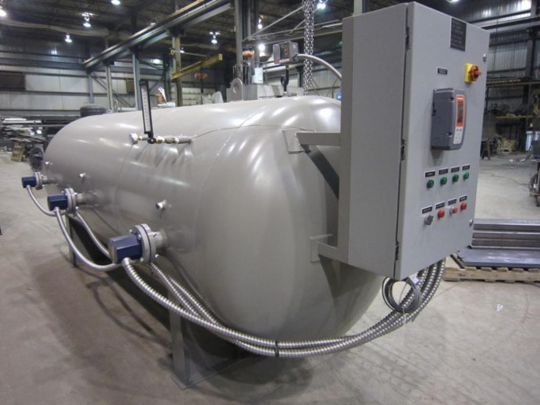 Horizontal electric hot water tank